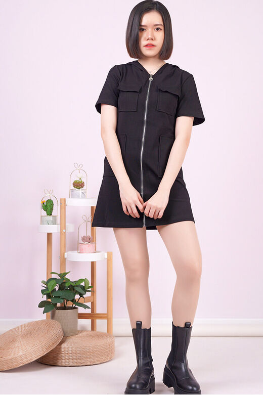 Fine Zip Front Pocketed Casual Dress With Cap (Black)
